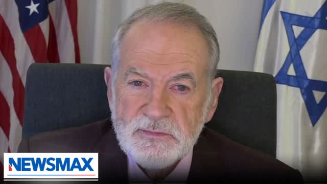 �Truly disgraceful� for Gov. Walz to use Holocaust imagery: Mike Huckabee | Wake Up America
