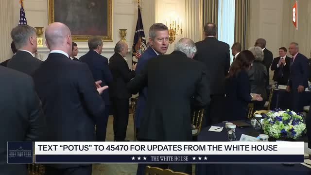 LIVE: President Trump Hosts Working Breakfast with Governors...