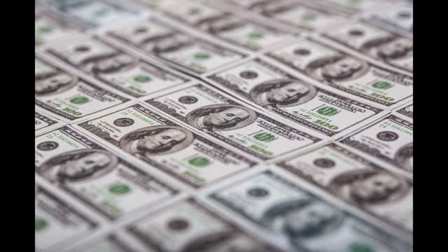 Americans Expect Their Personal Finances to Improve in 2026: Predictions Report Analysis