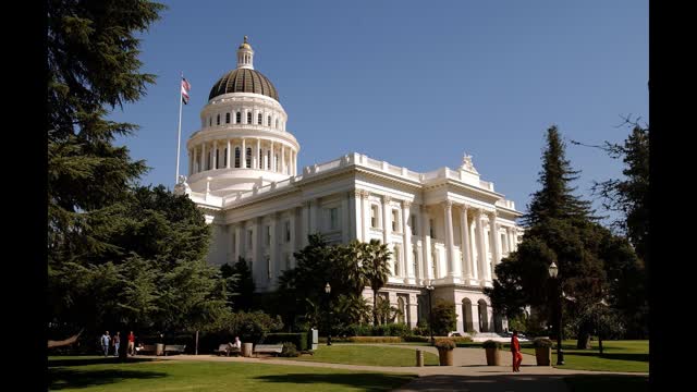 CA Gov Poll: GOP Leads Crowded Race