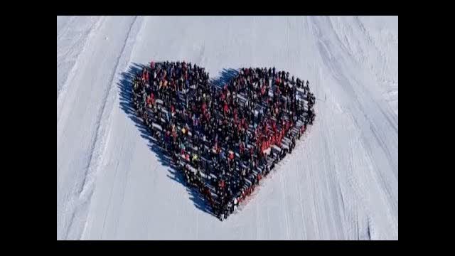 Skiers Form Giant Heart to Honor Victims of Bar Fire