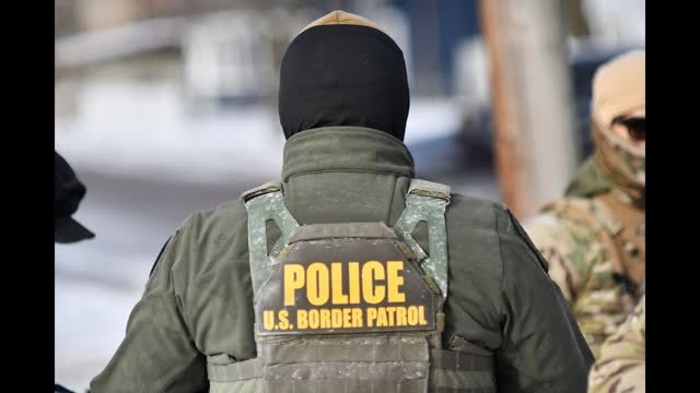 More ICE Officers, Riot Police Deployed in Minnesota