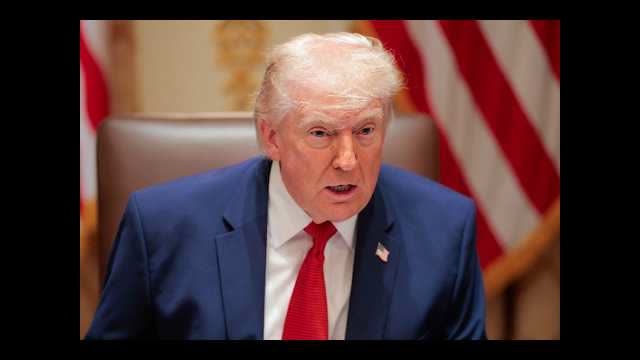 Trump Urges Countries Seeking Oil to Buy From US or 'Just Take It' From Strait of Hormuz