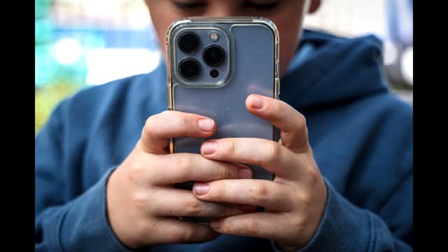 Child Psychiatrist Testifies in Social Media Addiction Trial