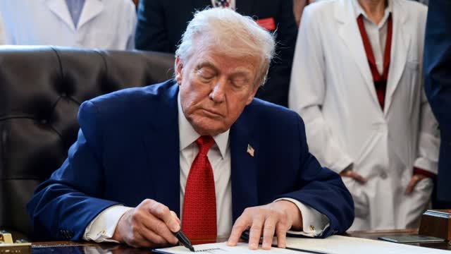 LIVE: Trump Signs a Proclamation in Oval Office