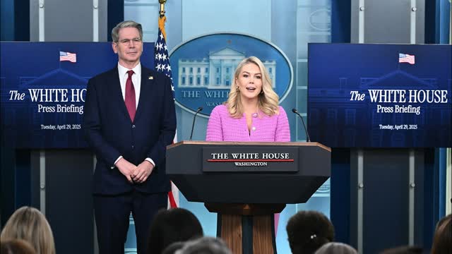 LIVE: White House Press Secretary Holds Briefing, Joined by Secretary Bessent, SBA Chief Loeffler